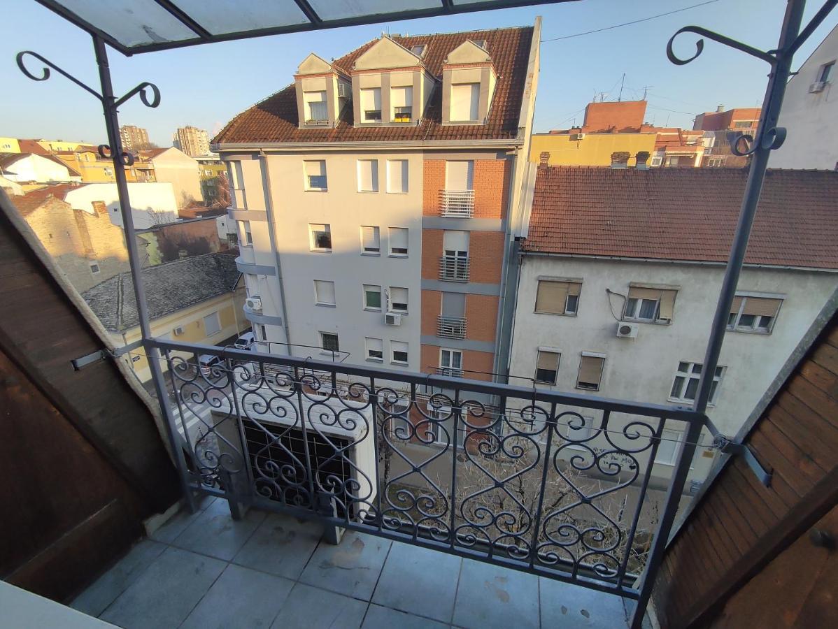 Appartement Woody à Novi Sad Extérieur photo